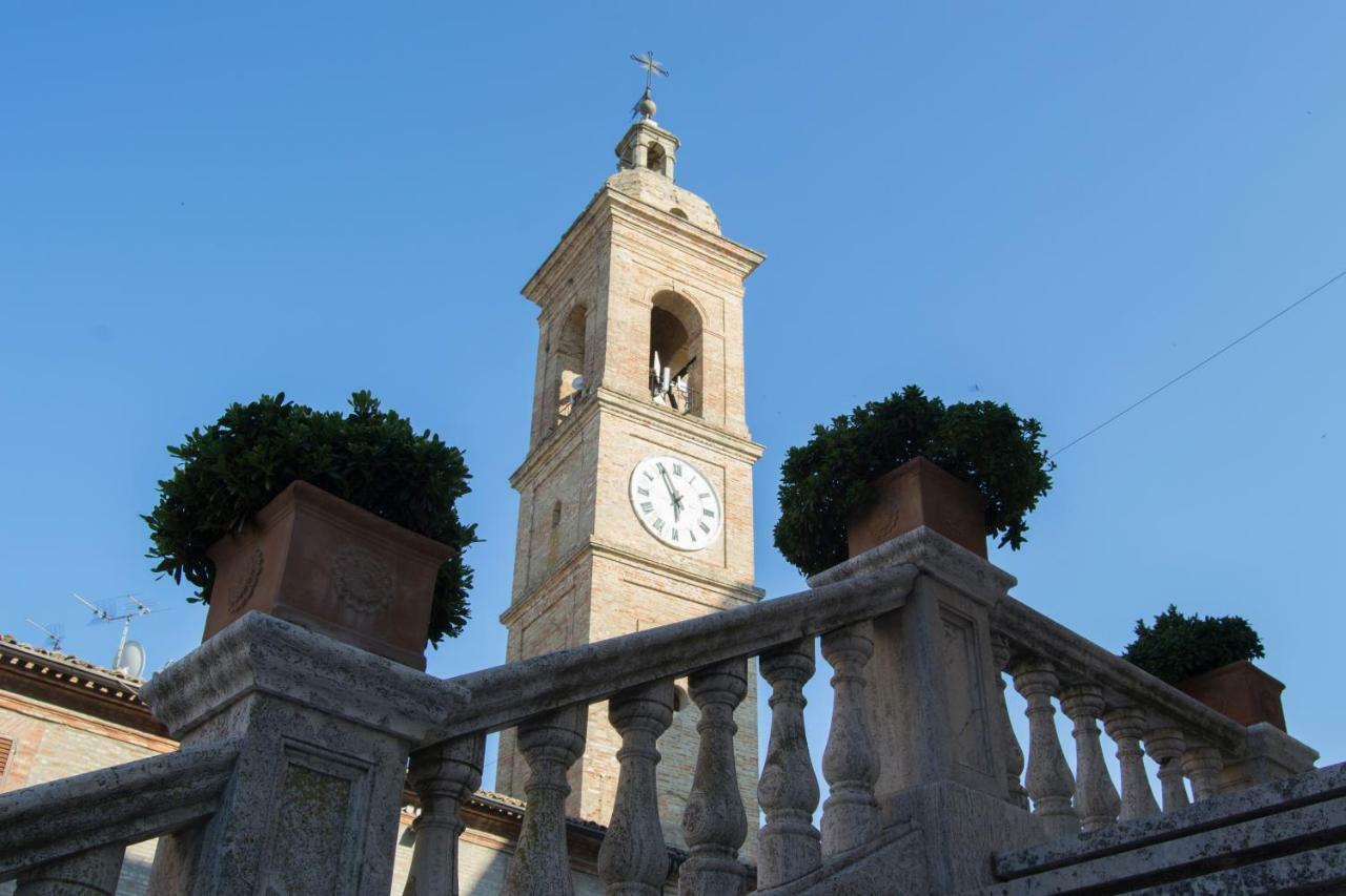 B&B La Finestra Sul Campanile 몬테코사로 외부 사진